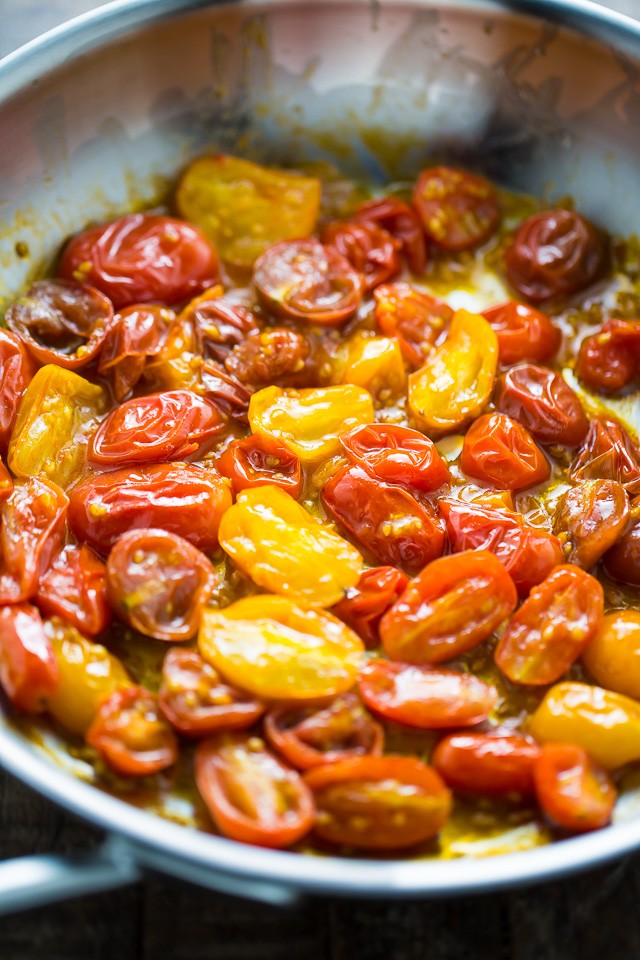 Pan-Seared Tilapia in der Tomaten-Basilikum-Soße  