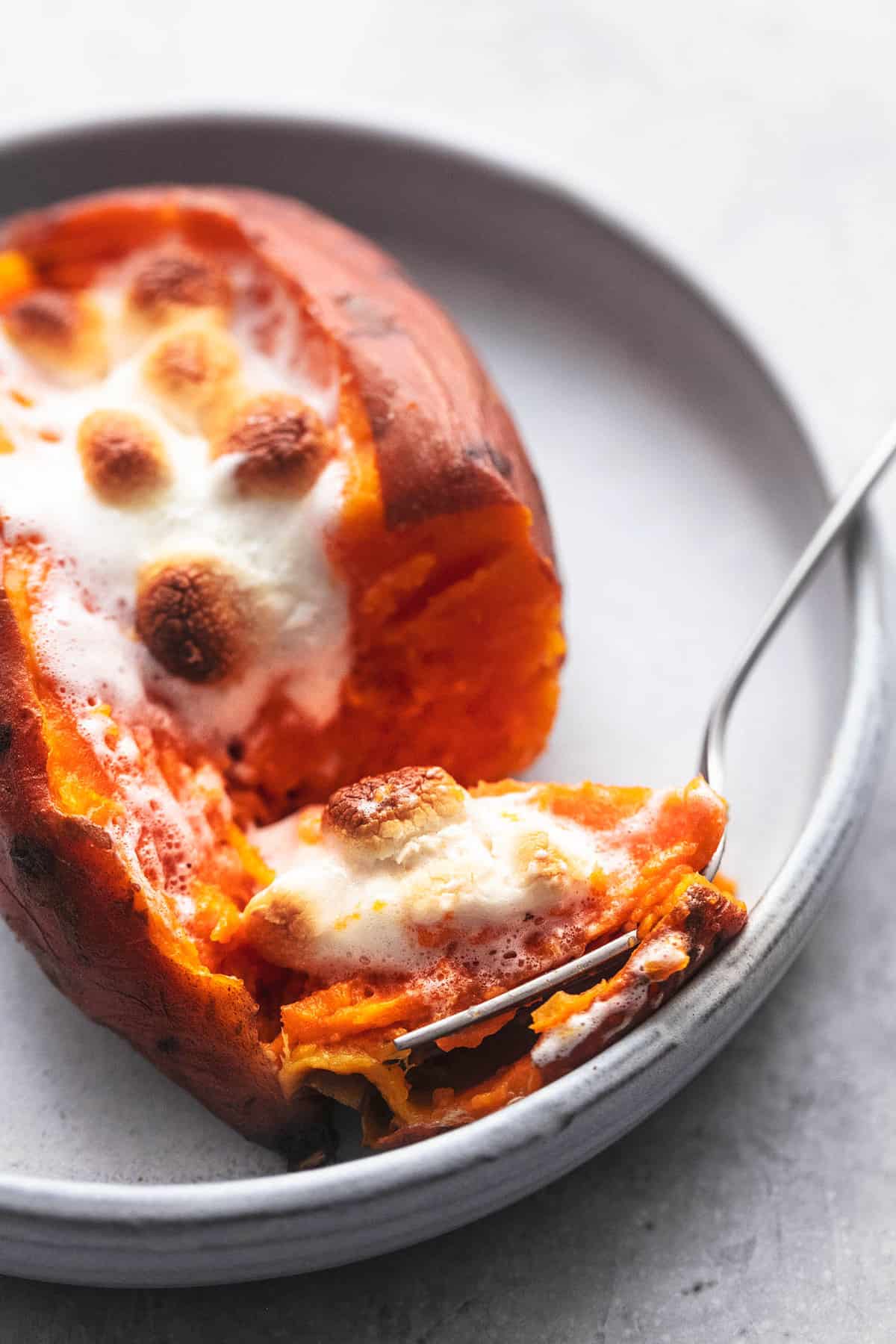 Instant Pot Baked Sweet Potatoes einfaches und leckeres Beilagenrezept | lecremedelacrumb.com