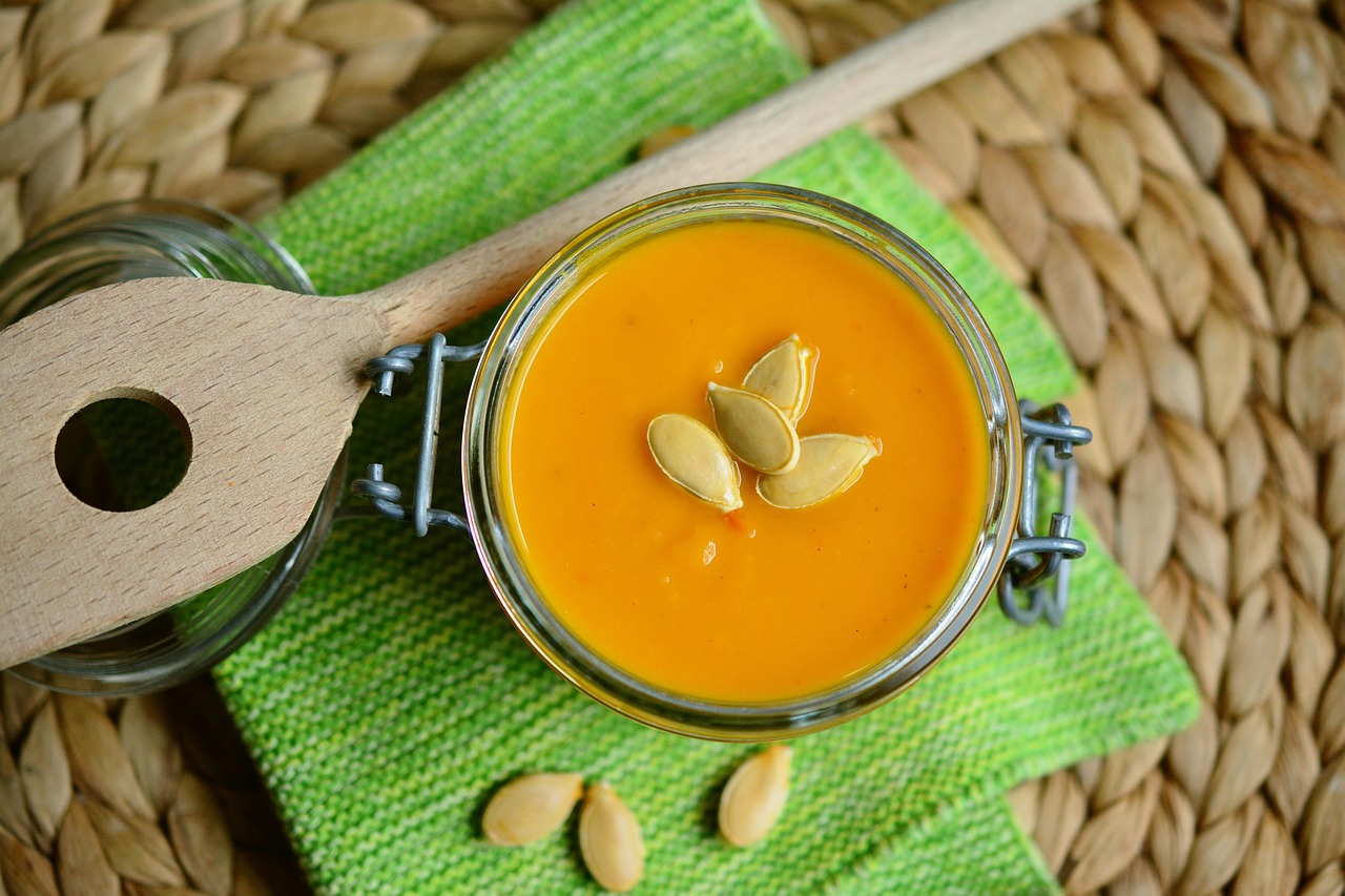 Cremige Kürbissuppe mit Kokosmilch