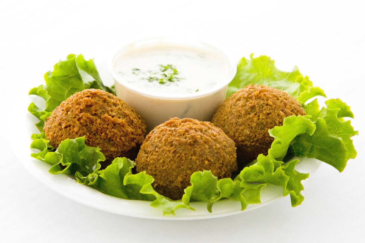 Authentische Falafel mit Tahini-Sauce